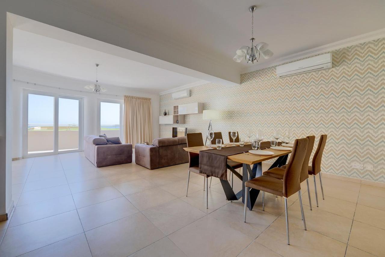 Seafront Lux Apart Inc Pool, Upmarket Area Σλιέμα Εξωτερικό φωτογραφία