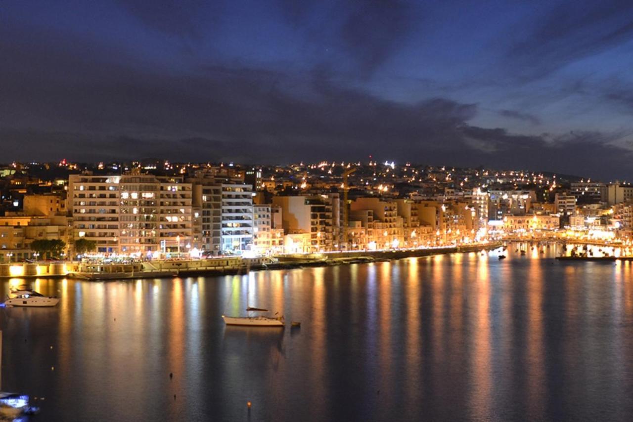 Seafront Lux Apart Inc Pool, Upmarket Area Σλιέμα Εξωτερικό φωτογραφία