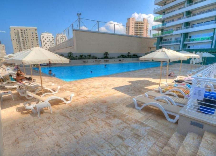 Seafront Lux Apart Inc Pool, Upmarket Area Σλιέμα Εξωτερικό φωτογραφία