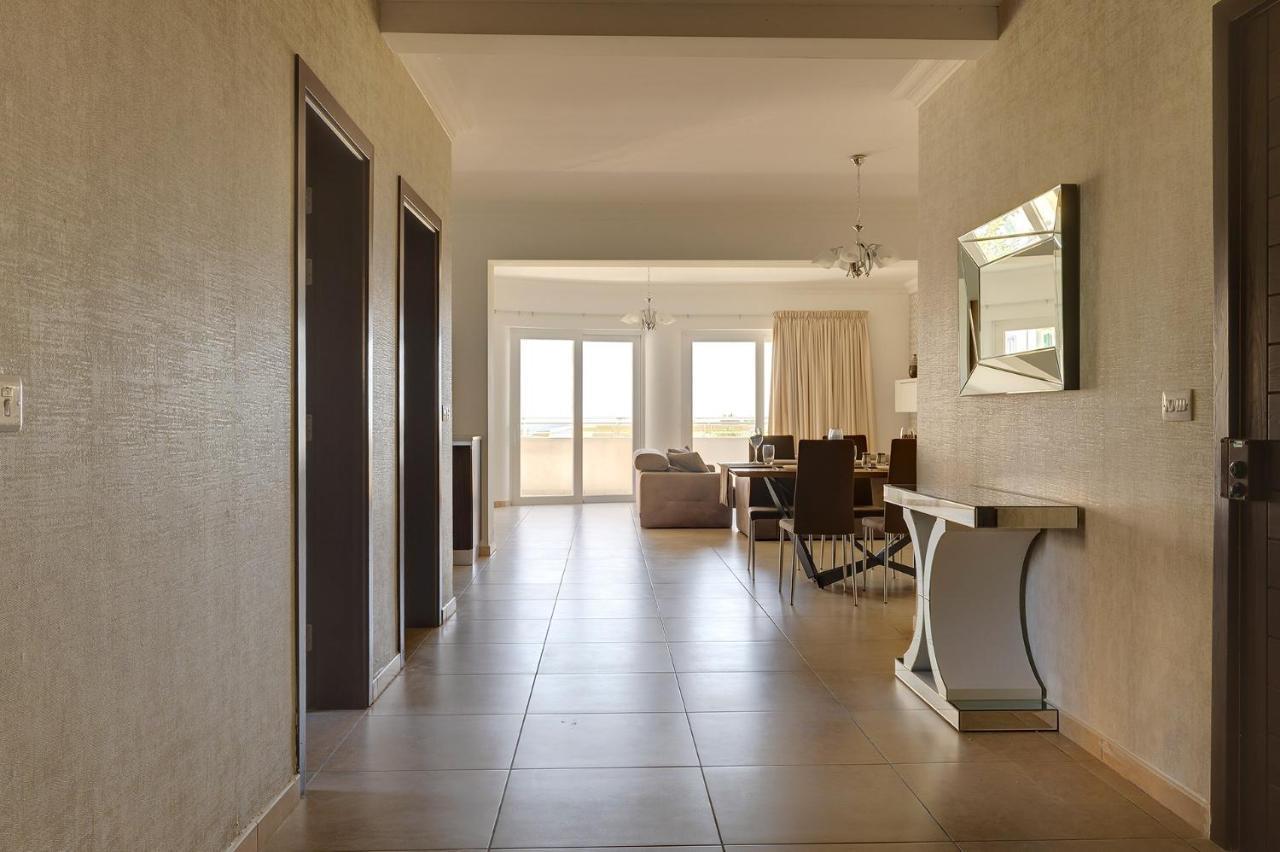 Seafront Lux Apart Inc Pool, Upmarket Area Σλιέμα Εξωτερικό φωτογραφία