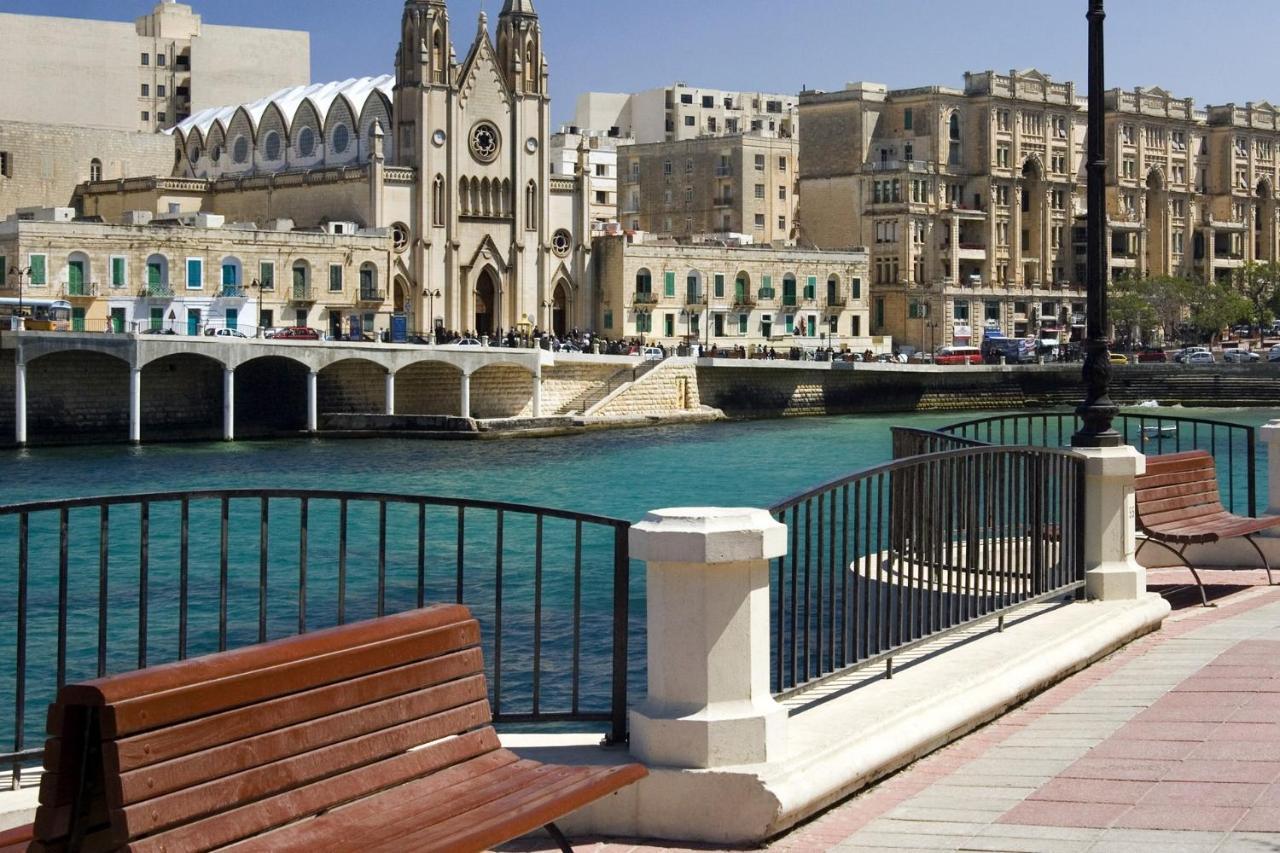 Seafront Lux Apart Inc Pool, Upmarket Area Σλιέμα Εξωτερικό φωτογραφία