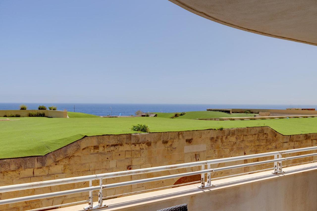 Seafront Lux Apart Inc Pool, Upmarket Area Σλιέμα Εξωτερικό φωτογραφία